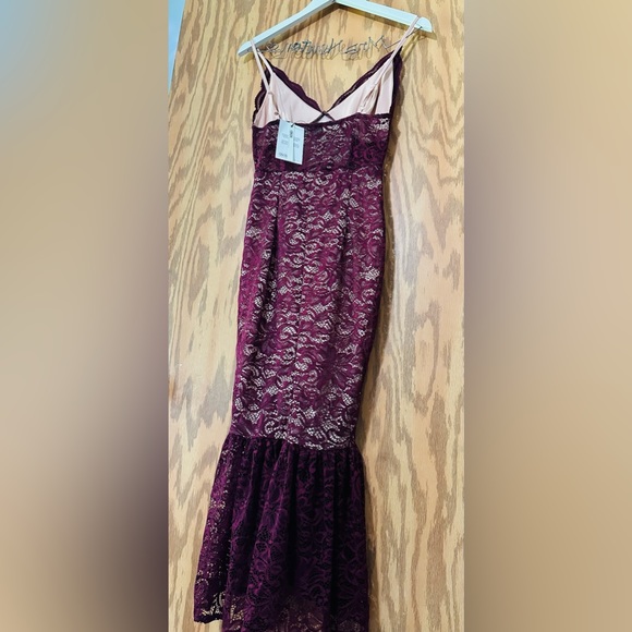 ASOS - Lace Plunge Pephem Midi Dress - NWT (size 4) - Picture 3 of 6